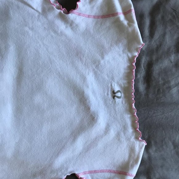 Cute Lululemon Top - Picture 3 of 3